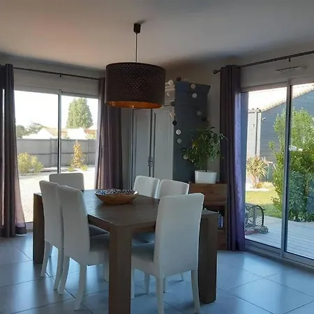 Grande Maison Avec Terrasse, Cadre Exceptionnel *